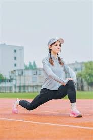 首节哑火随后迅速调整，里夫斯背靠背两战轰下80分